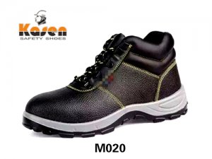 M020
