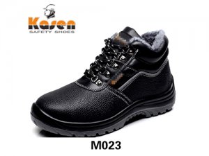 m023